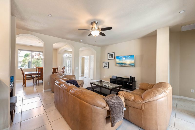 Open-plan living room with Smart TV at Palms Place Indio
